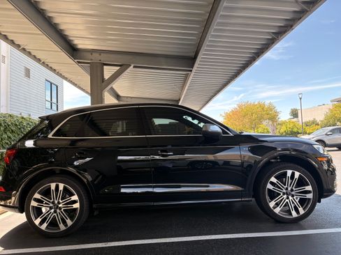 Used 2018 Audi SQ5 Prestige w/ Prestige Package AWD/4WD image 8