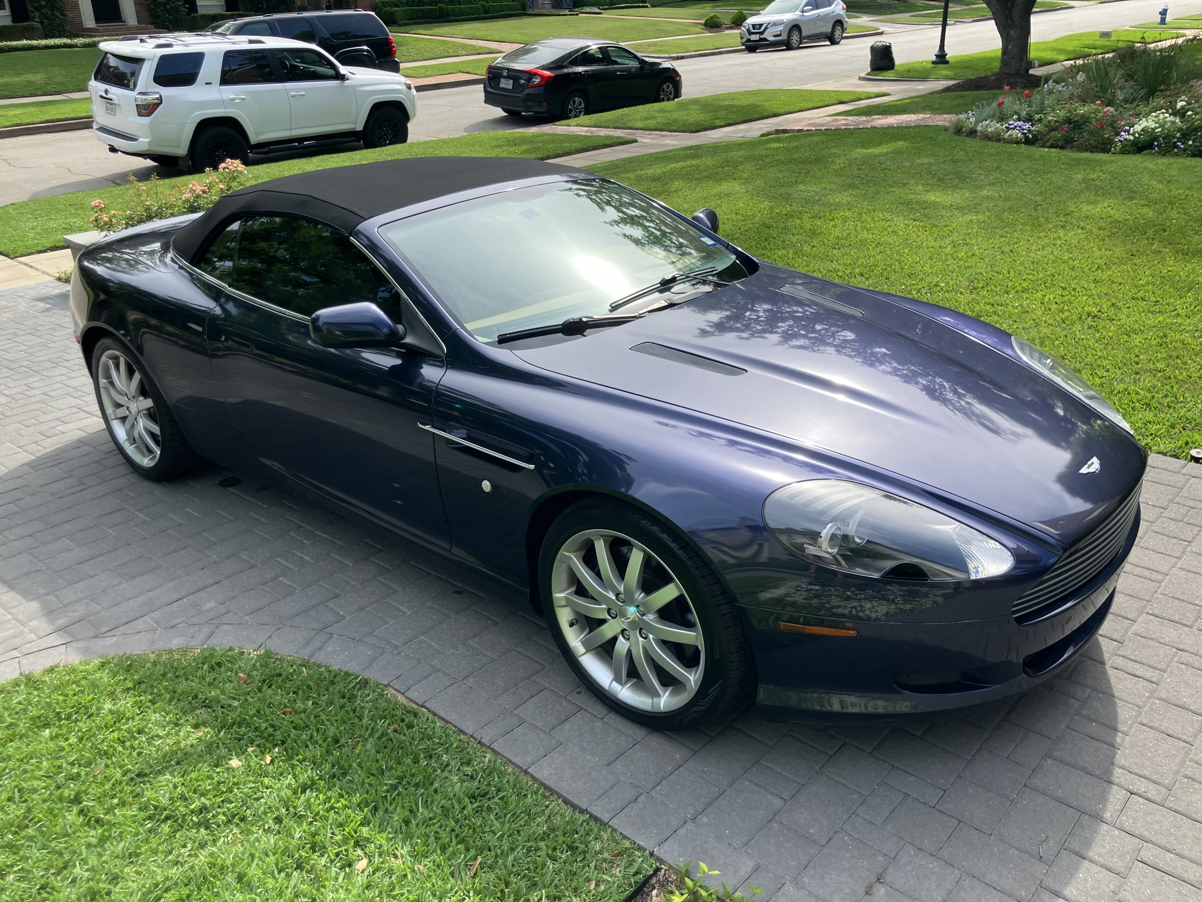 Used 2007 Aston Martin DB9 Volante RWD image 10