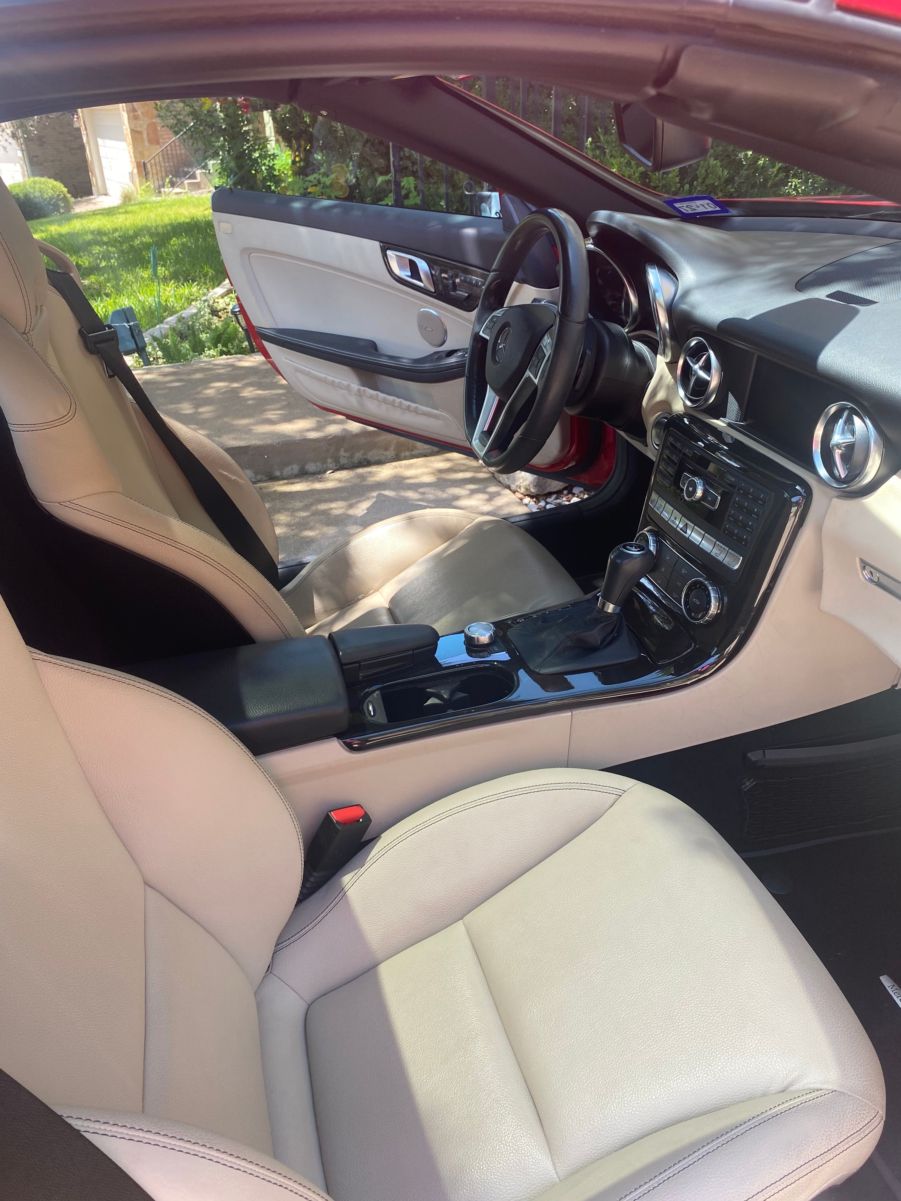 Used 2015 Mercedes-Benz SLK 250 image 6
