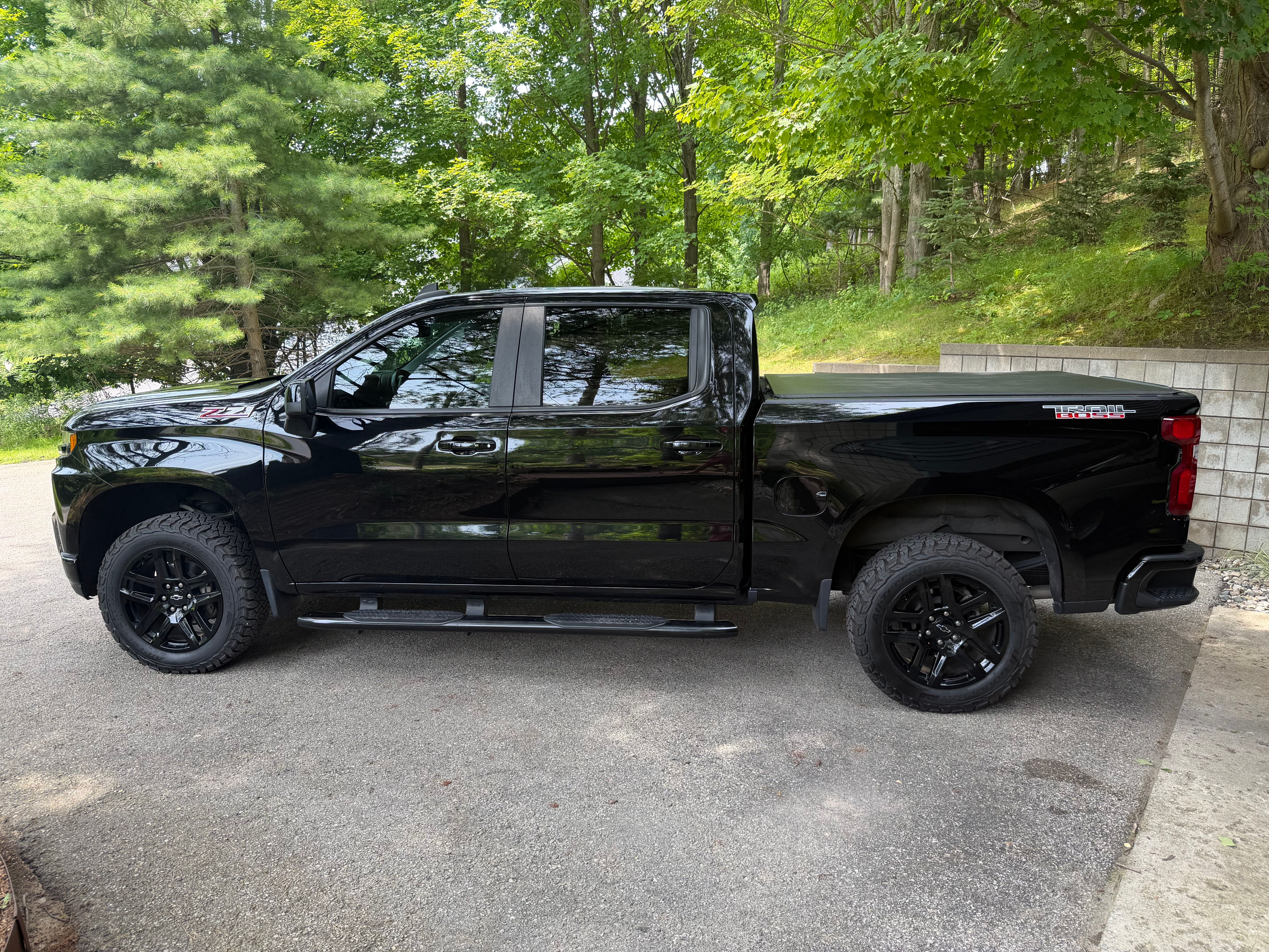 Used 2021 Chevrolet Silverado 1500 LT Trail Boss w/ Convenience Package II AWD/4WD image 11