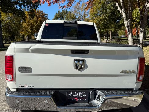 Used 2017 RAM 2500 Longhorn w/ Convenience Group image 10