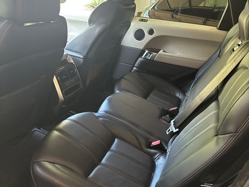 Used 2015 Land Rover Range Rover Sport HSE image 12