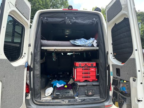 Used 2021 Mercedes-Benz Sprinter 2500 image 5