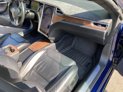 Used 2017 Tesla Model S 75 RWD image 9
