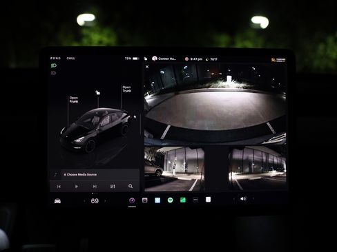 Used 2022 Tesla Model Y Performance image 25