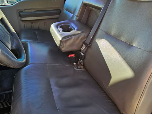 Used 2010 Ford F250 XLT image 9