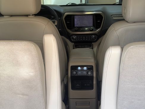 Used 2021 GMC Acadia Denali w/ Denali Ultimate Package image 16