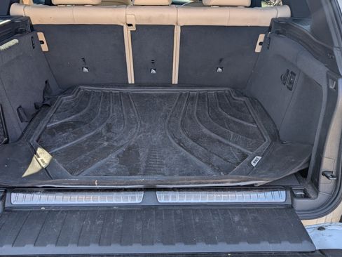 Used 2017 BMW X5 xDrive40e image 16