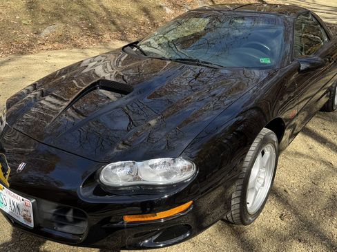 Used 1999 Chevrolet Camaro Z28 w/ SS Performance/Appearance Pkg image 2