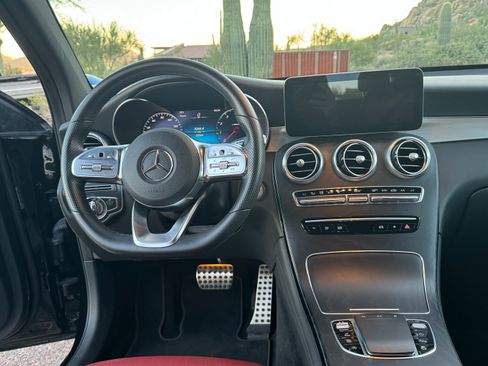 Used 2022 Mercedes-Benz GLC 300 image 12