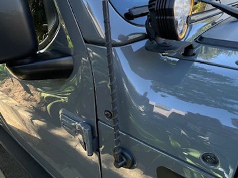 Used 2022 Jeep Wrangler Unlimited Rubicon w/ Xtreme Recon 35" Tire Package image 5