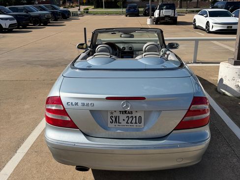 Used 2005 Mercedes-Benz CLK 320 Cabriolet image 4