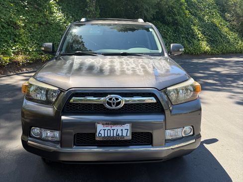 Used 2011 Toyota 4Runner Limited RWD image 4