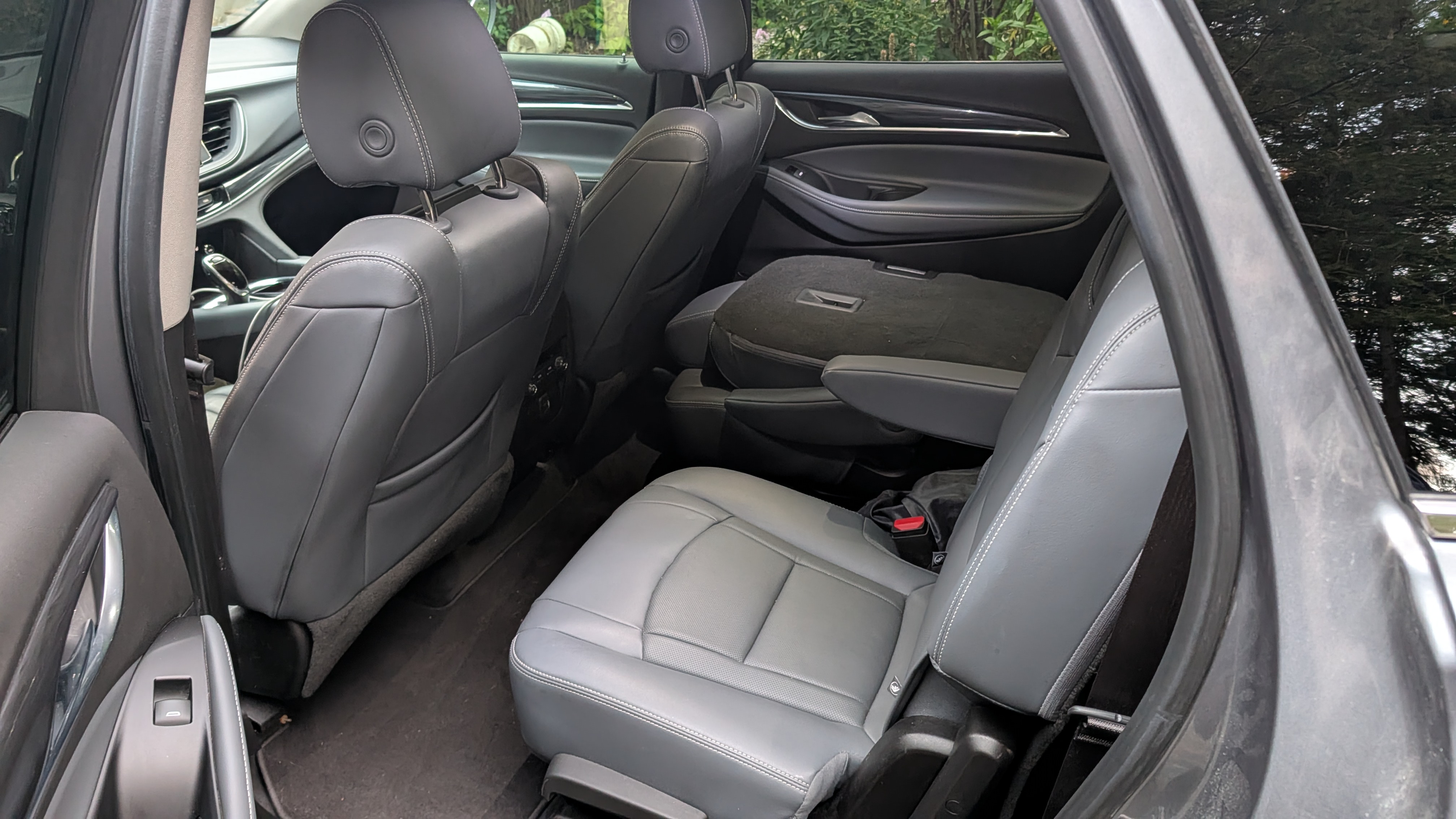 Used 2019 Buick Enclave Essence FWD image 8