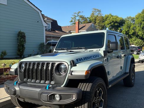 Used 2023 Jeep Wrangler Unlimited Rubicon 4xe w/ Cold Weather Group AWD/4WD image 6