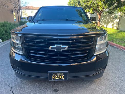 Used 2018 Chevrolet Suburban LT w/ Luxury Package image 9