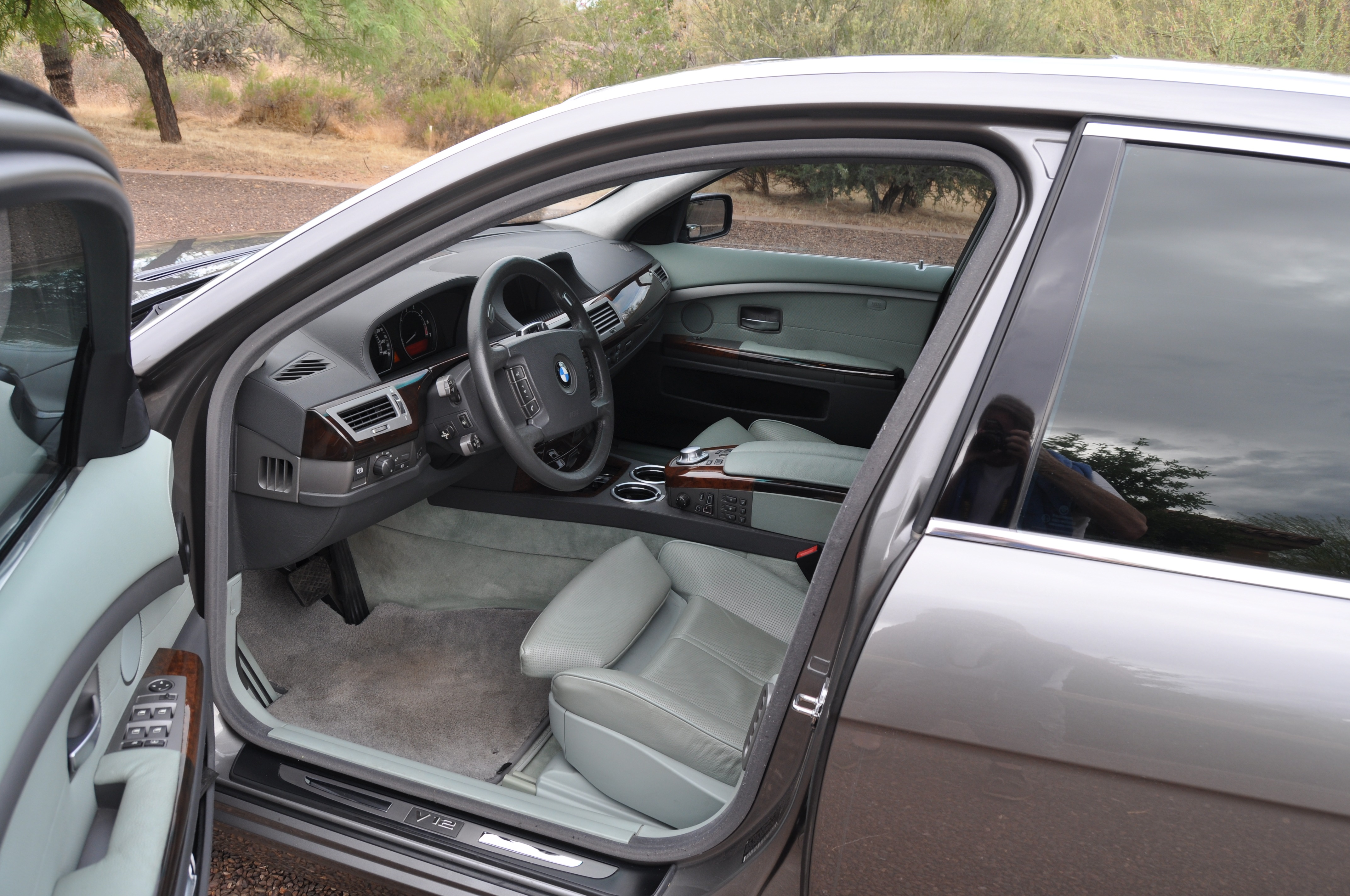 Used 2004 BMW 760Li RWD image 12