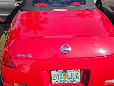 Used 2005 Nissan 350Z Touring image 4