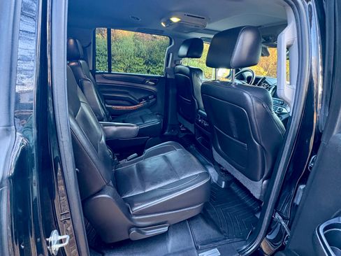 Used 2016 Chevrolet Suburban LTZ image 13