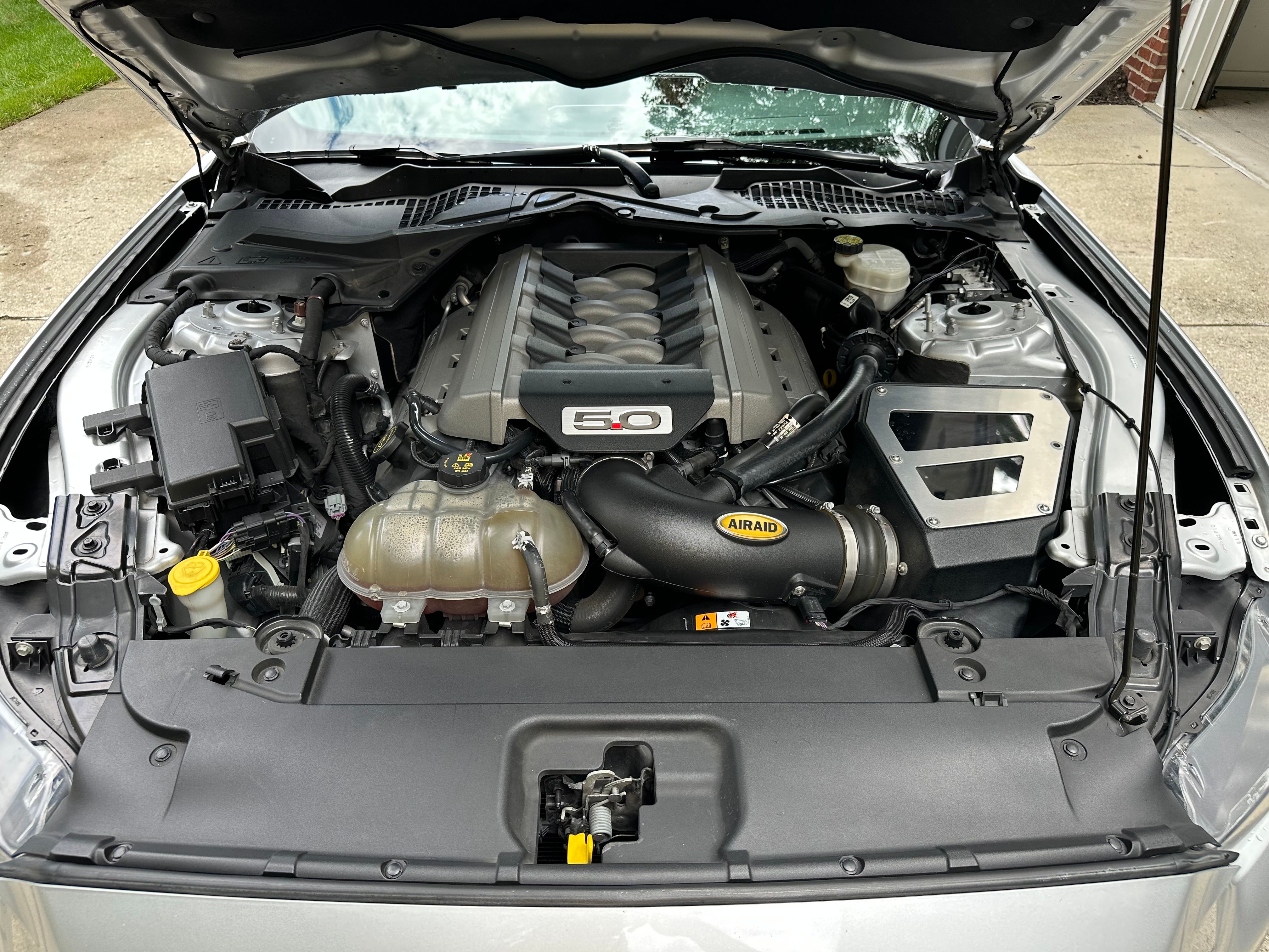 Used 2016 Ford Mustang GT Premium RWD image 31