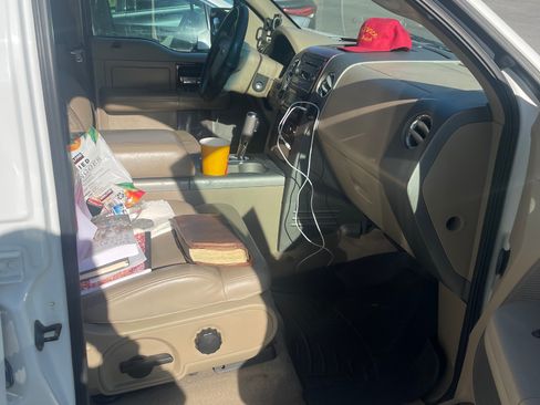 Used 2007 Ford F150 Lariat image 11