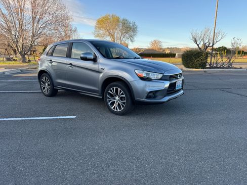 Used 2017 Mitsubishi Outlander Sport ES image 9