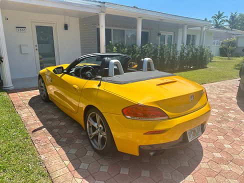 Used 2012 BMW Z4 sDrive28i image 8