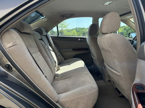 Used 2002 Toyota Camry XLE image 16