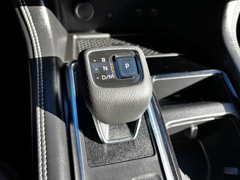 Used 2022 Nissan Pathfinder Platinum w/ Cargo Package image 8