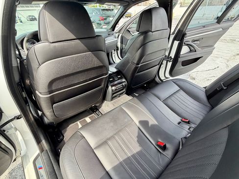 Used 2014 BMW M5 image 25