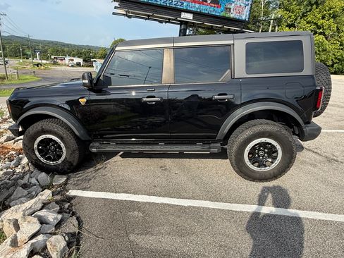 Used 2022 Ford Bronco Badlands w/ Sasquatch Package AWD/4WD image 1