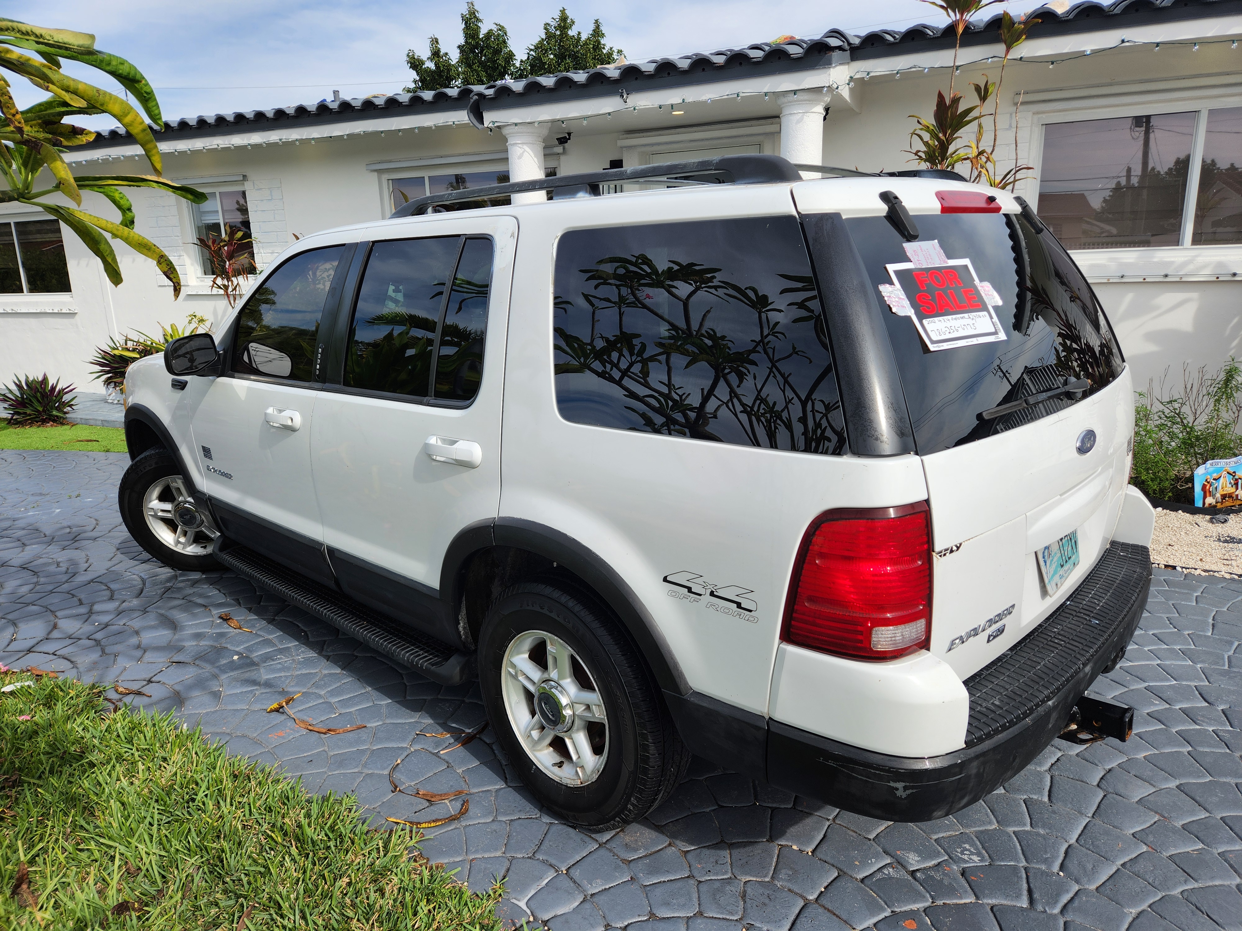 Used 2002 Ford Explorer XLT AWD/4WD image 4