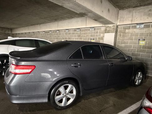 Used 2011 Toyota Camry SE w/ SE Extra-Value Pkg #1 image 6