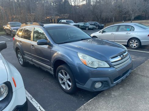 Used 2014 Subaru Outback 2.5i Premium image 1
