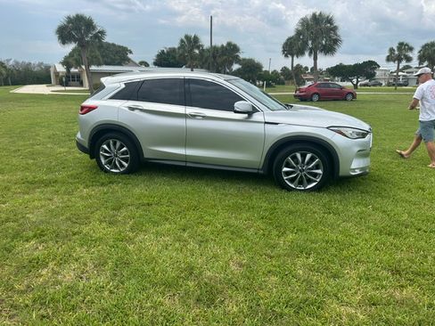Used 2020 INFINITI QX50 Luxe w/ Navigation Package FWD image 1