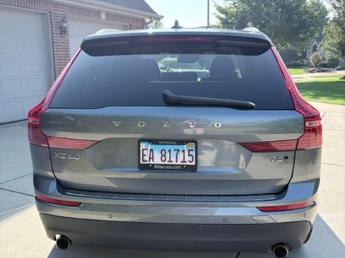 Used 2018 Volvo XC60 T5 Momentum w/ Convenience Package AWD/4WD image 8