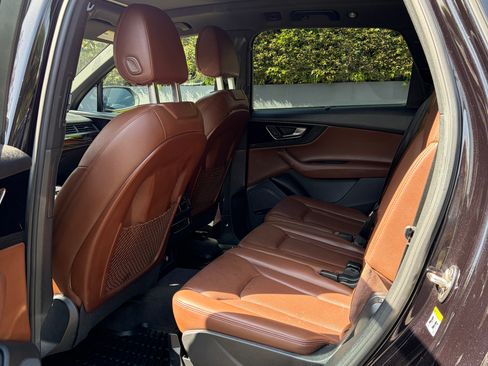 Used 2018 Audi Q7 3.0T Premium Plus w/ Premium Plus Package AWD/4WD image 8