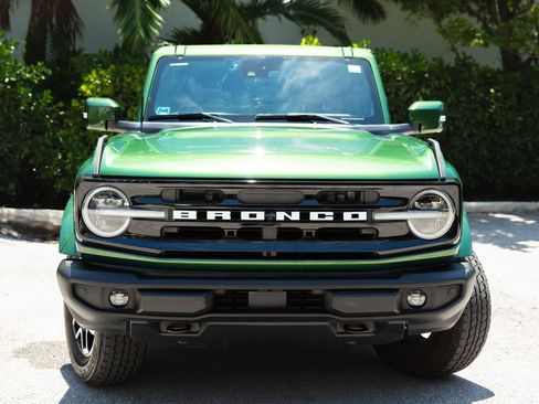 Used 2023 Ford Bronco Outer Banks image 6
