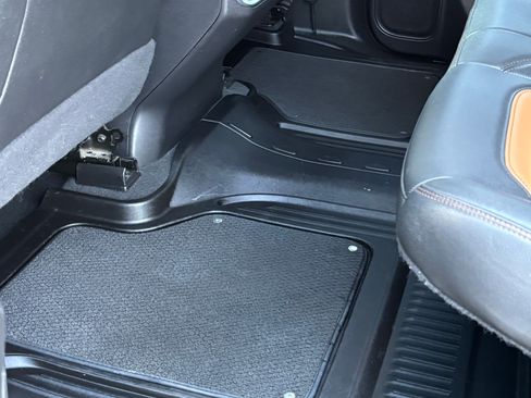 Used 2021 GMC Sierra 1500 AT4 w/ AT4 Preferred Package image 16