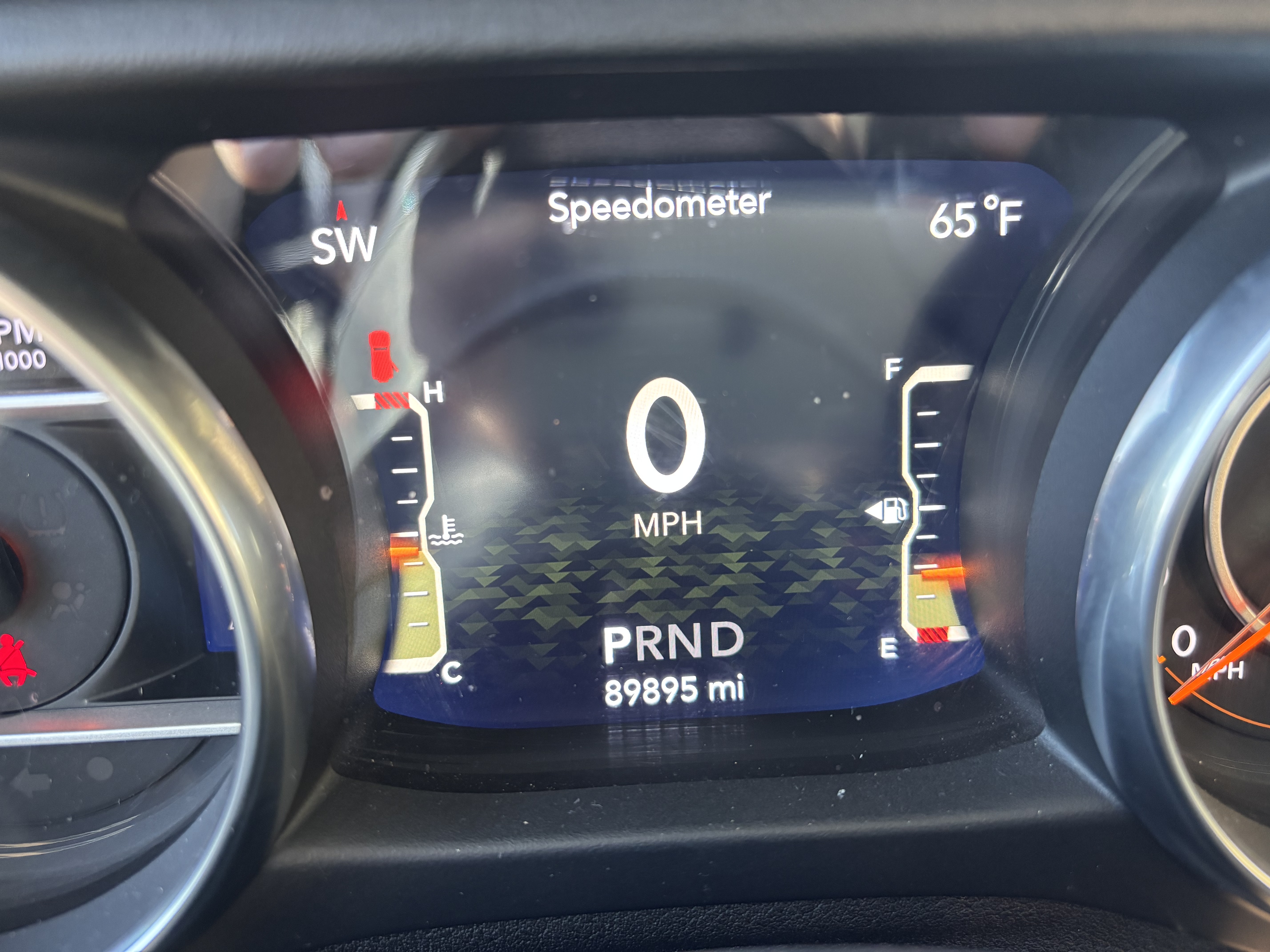 Used 2018 Jeep Wrangler Unlimited Sahara w/ Dual Top Group AWD/4WD image 16