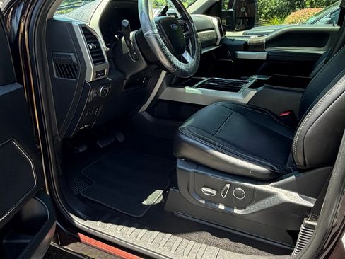 Used 2019 Ford F350 Lariat w/ Lariat Ultimate Package AWD/4WD image 19