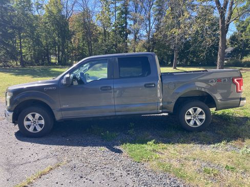 Used 2015 Ford F150 XL w/ Equipment Group 101A Mid image 1