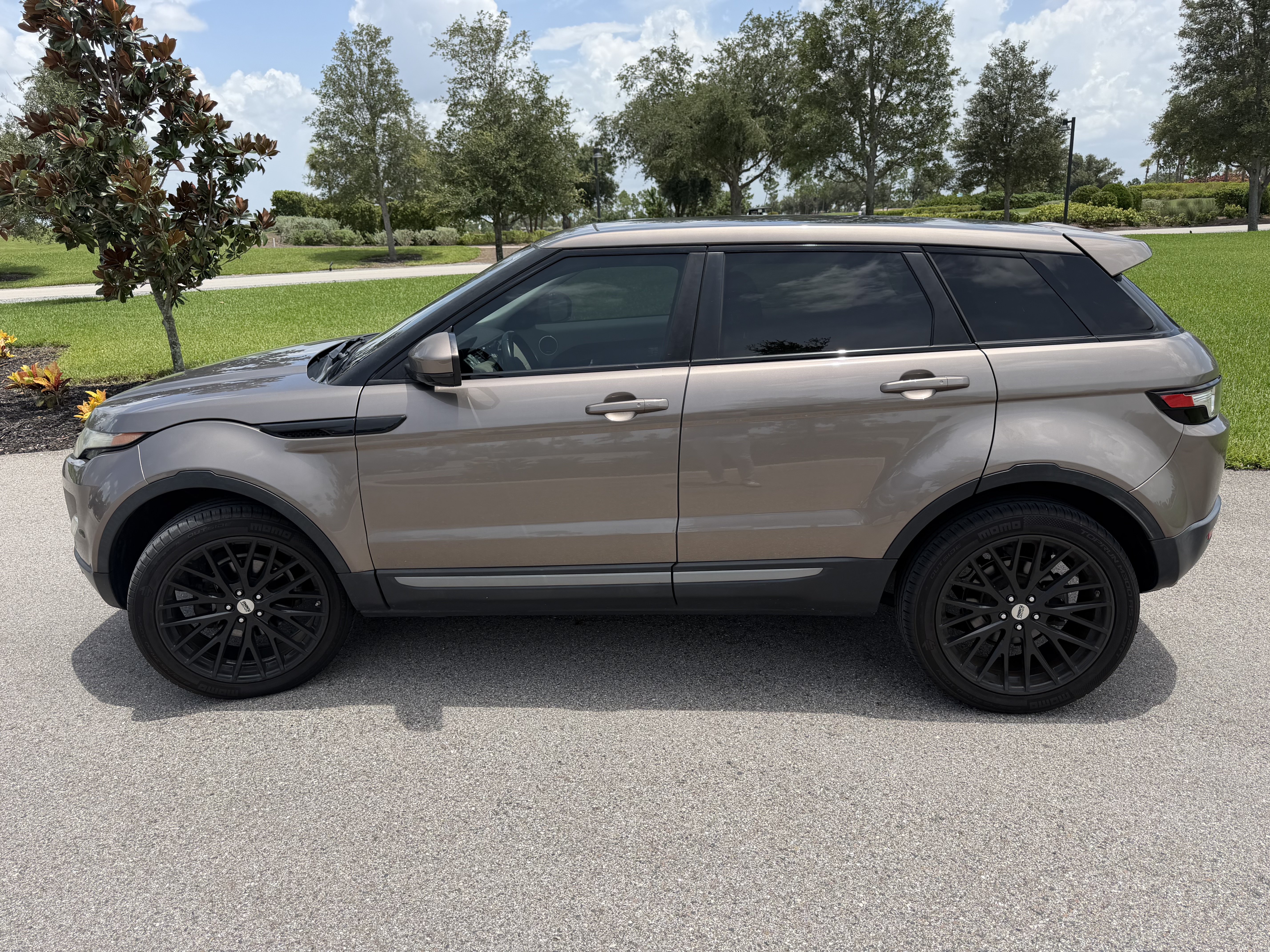 Used 2015 Land Rover Range Rover Evoque Pure Plus AWD/4WD image 9