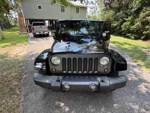 Used 2017 Jeep Wrangler Unlimited Sport AWD/4WD image 5