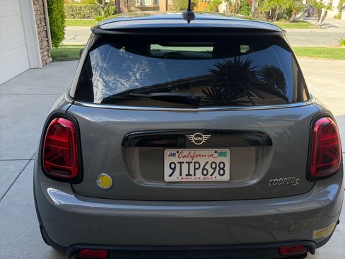 Used 2022 MINI Cooper SE image 9