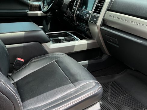 Used 2018 Ford F350 Lariat w/ Lariat Ultimate Package AWD/4WD image 10