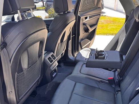 Used 2018 Audi Q5 2.0T Premium Plus w/ Premium Plus Package image 27