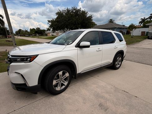 Used 2024 Honda Pilot EX-L image 1