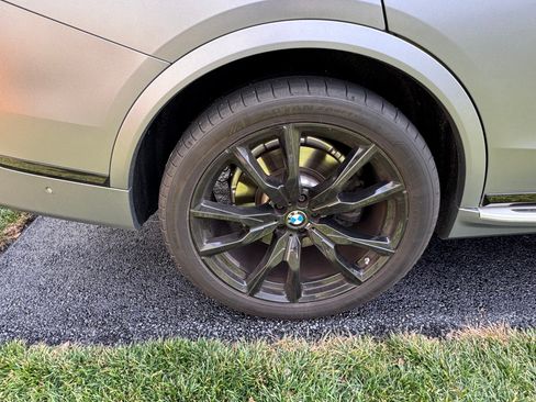 Used 2023 BMW X7 xDrive40i w/ M Sport Package image 29