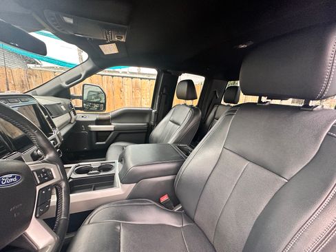 Used 2022 Ford F250 Lariat image 13